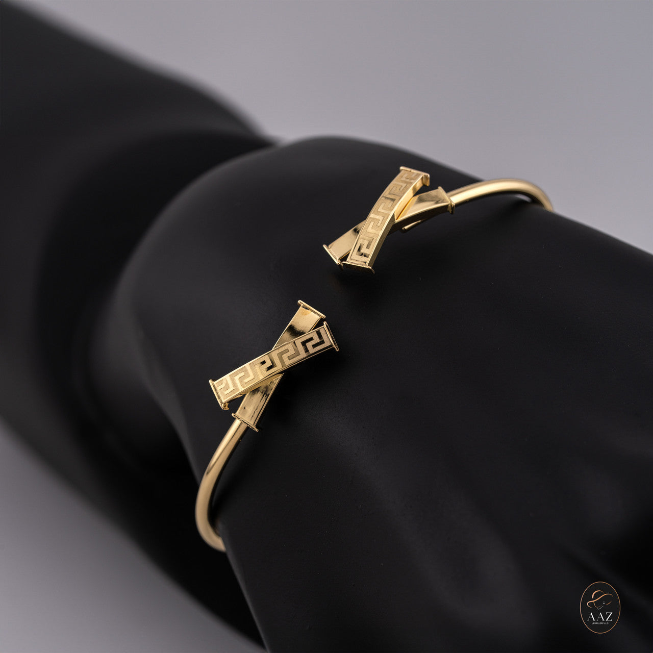 Greek Style 18K Gold Bangle