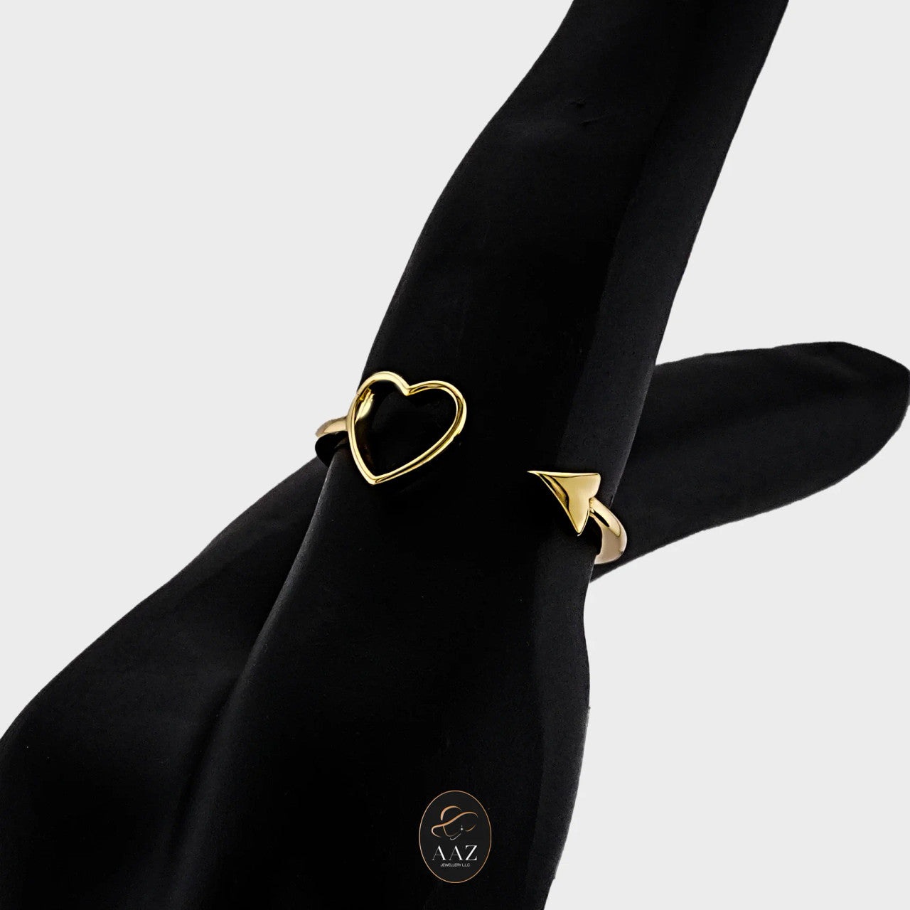 Heart arrow 18k gold ring