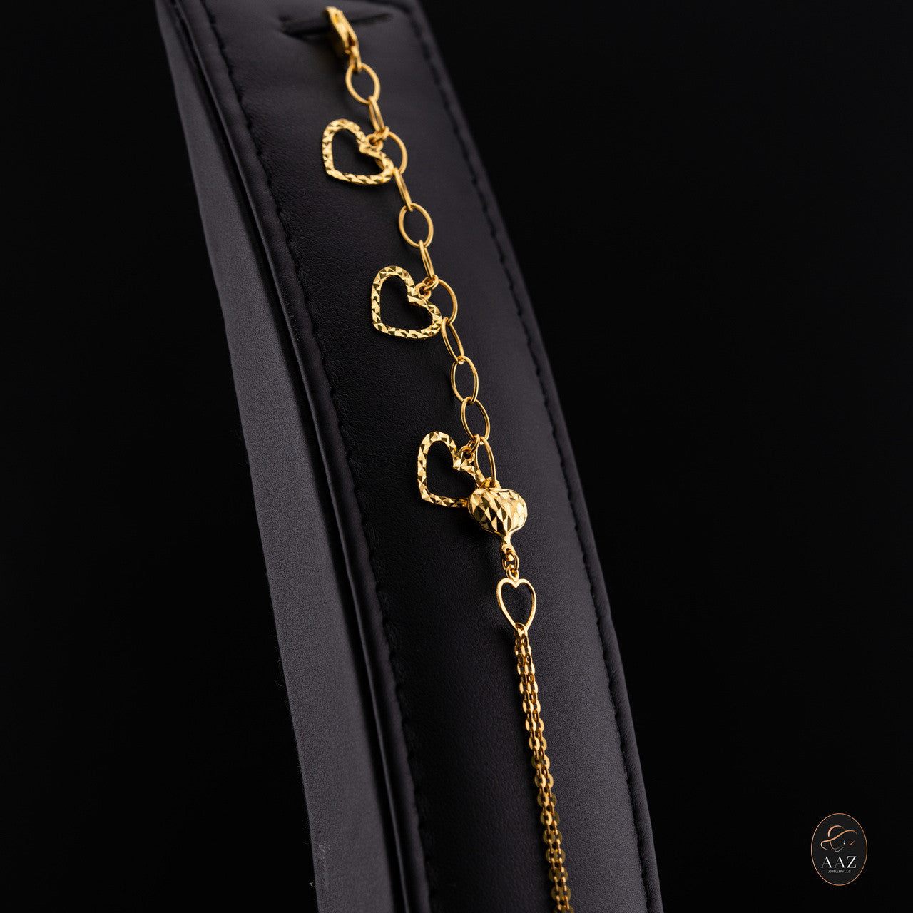 Hearts 22K Gold Bracelet right angle