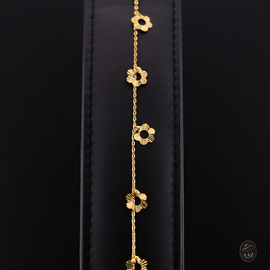 Flower 22K Gold Bracelet middle angle