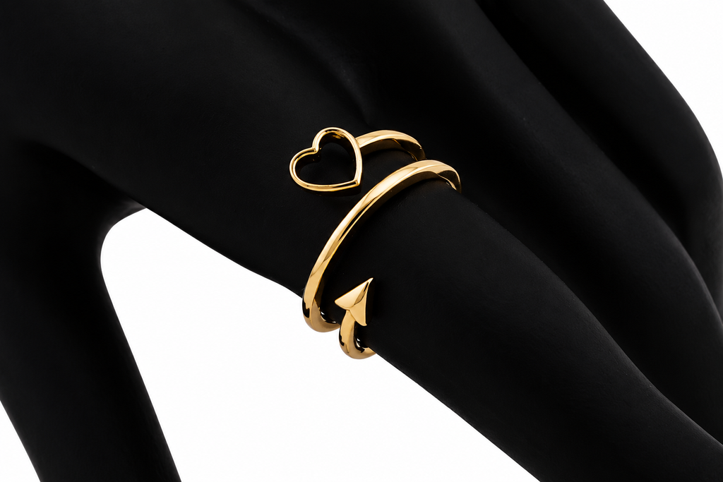 Swirl Heart & Arrow 18K Gold Ring