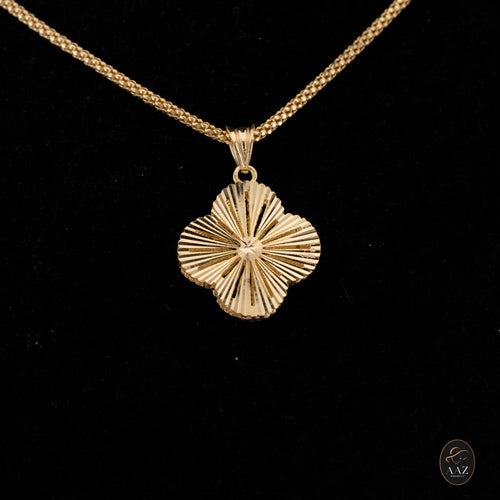 Clover 18k Gold Plated Silver Necklace on a model