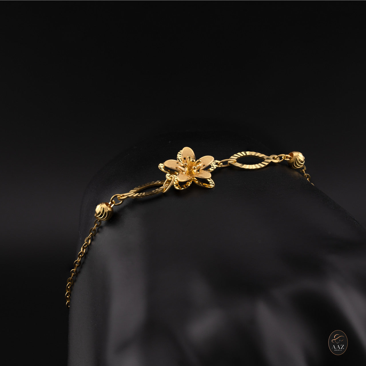 Lily Flower 22k Gold Bracelet