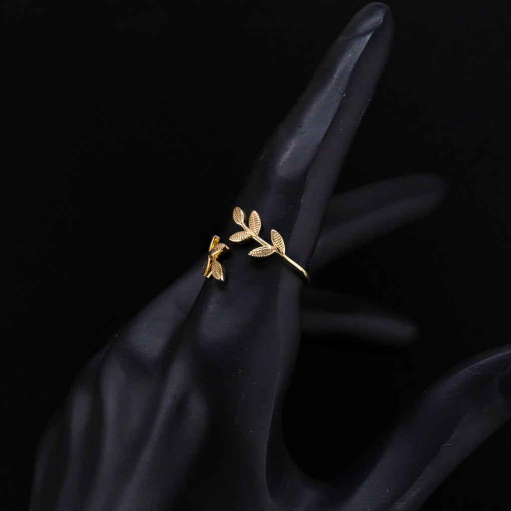 Twin Leaves 18k Gold Ring