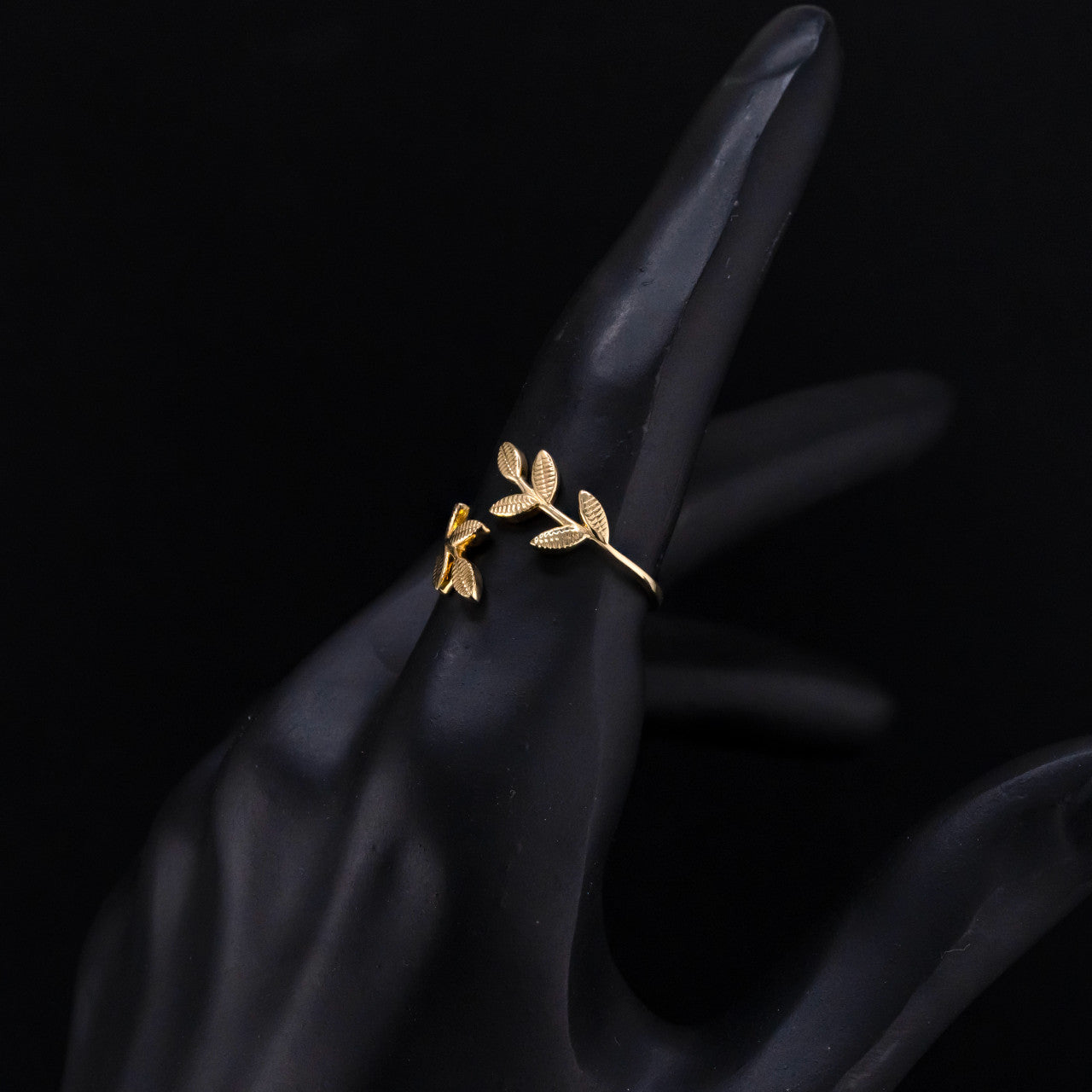 Twin Leaves 18k Gold Ring