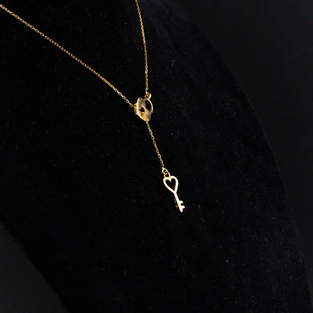 Lock & Key 18K Gold Necklace – right side view