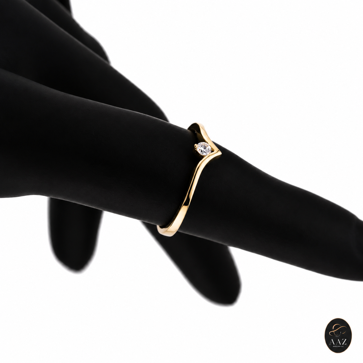Classic Chevron 18k Gold Ring