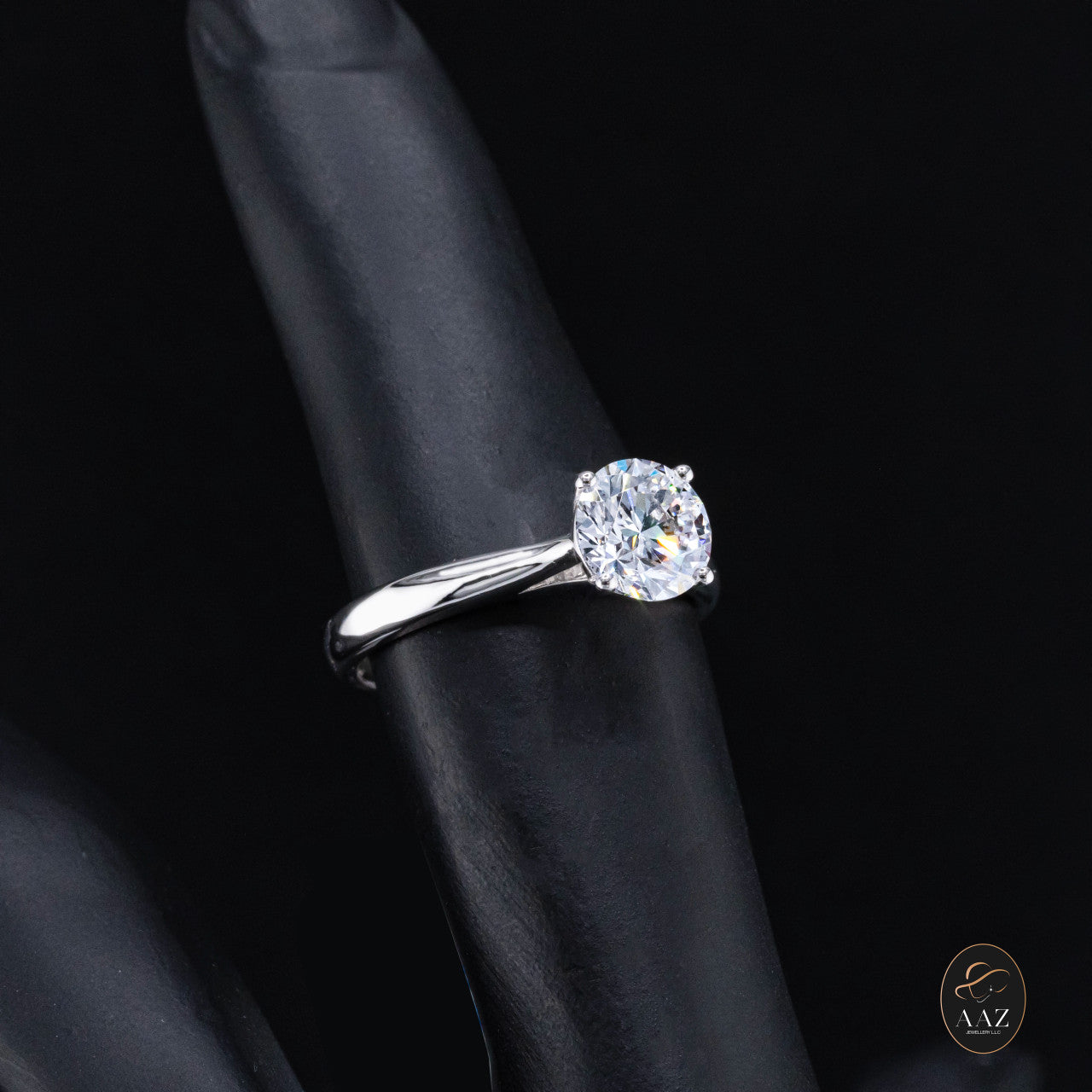 Round Brilliant Natural Diamond 18K Gold Ring