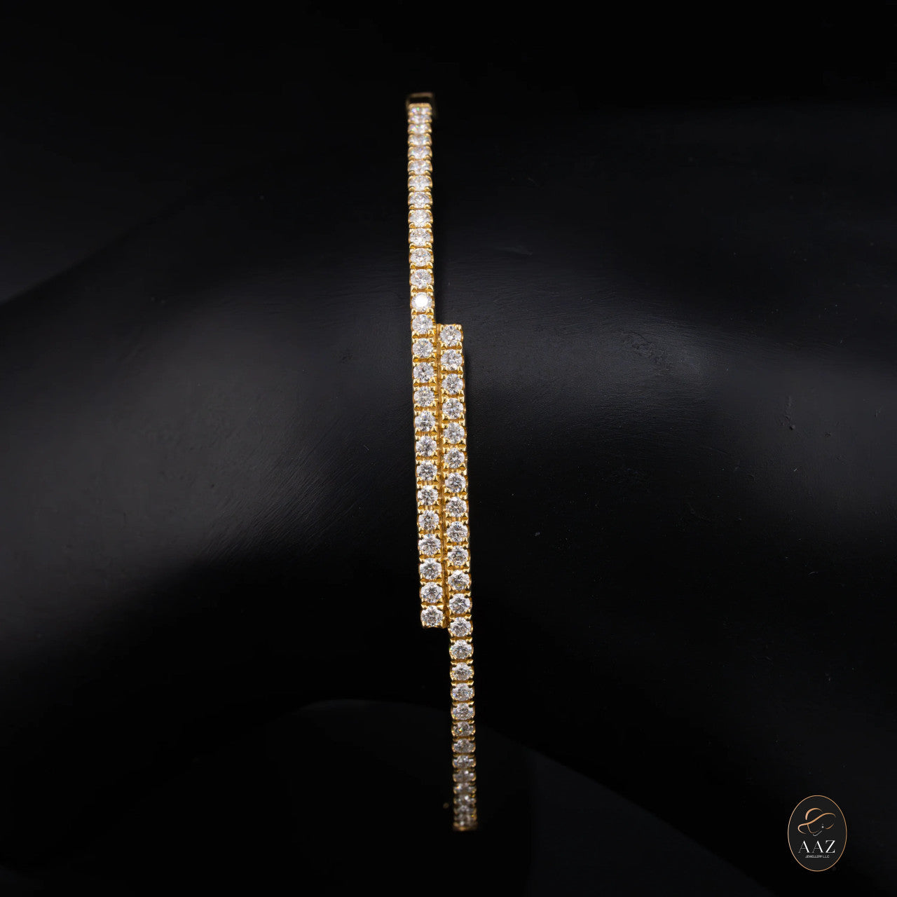 Fine Natural Diamond 18K Gold Bangle