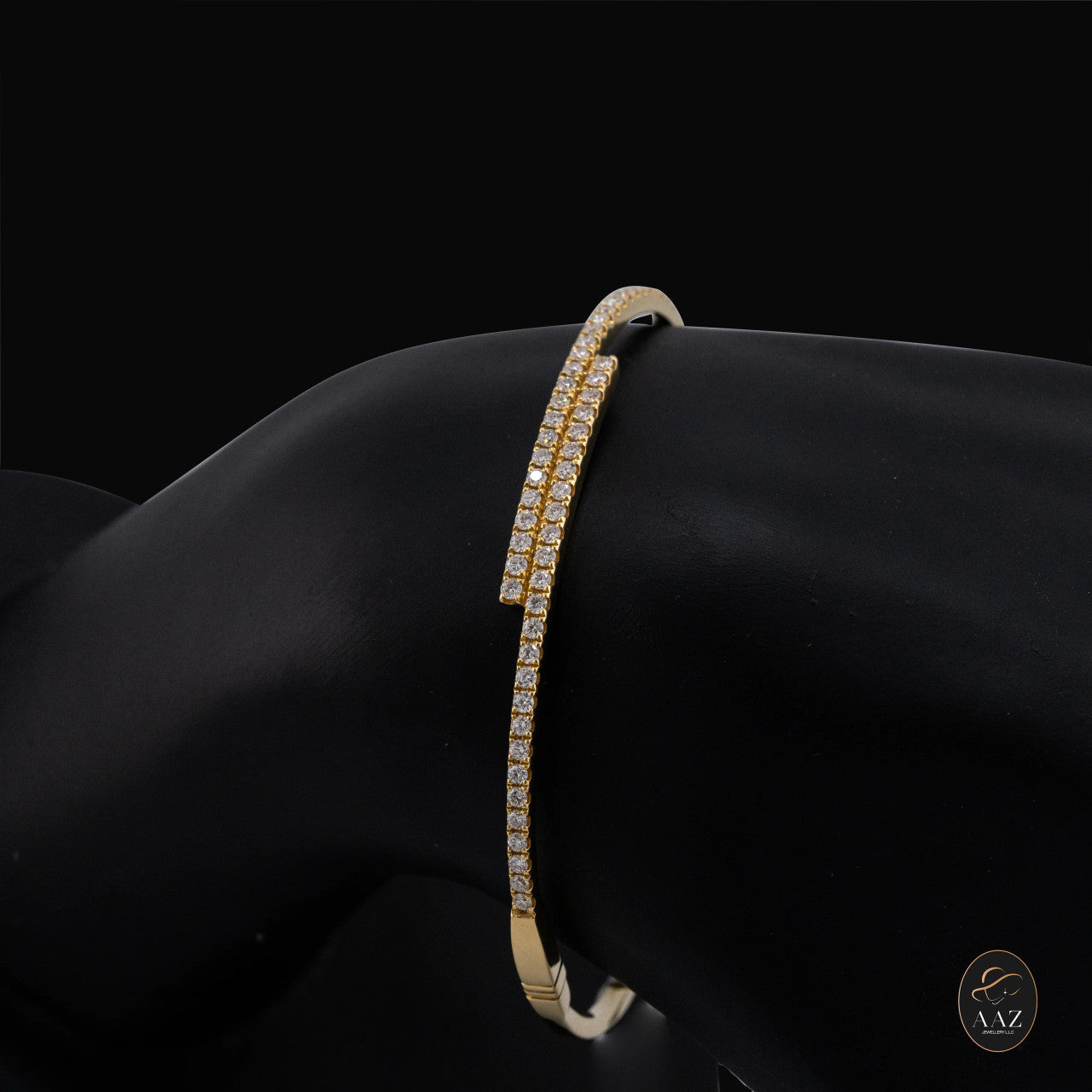 Fine Natural Diamond 18K Gold Bangle