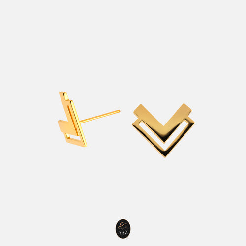 Chevron 18K Earring from a side angle